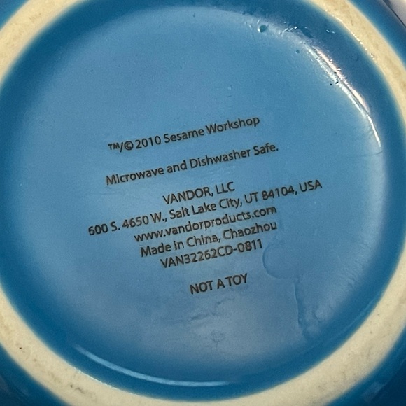 Used- Great condition- 2010 Coolie Monster Mug - Picture 4 of 4